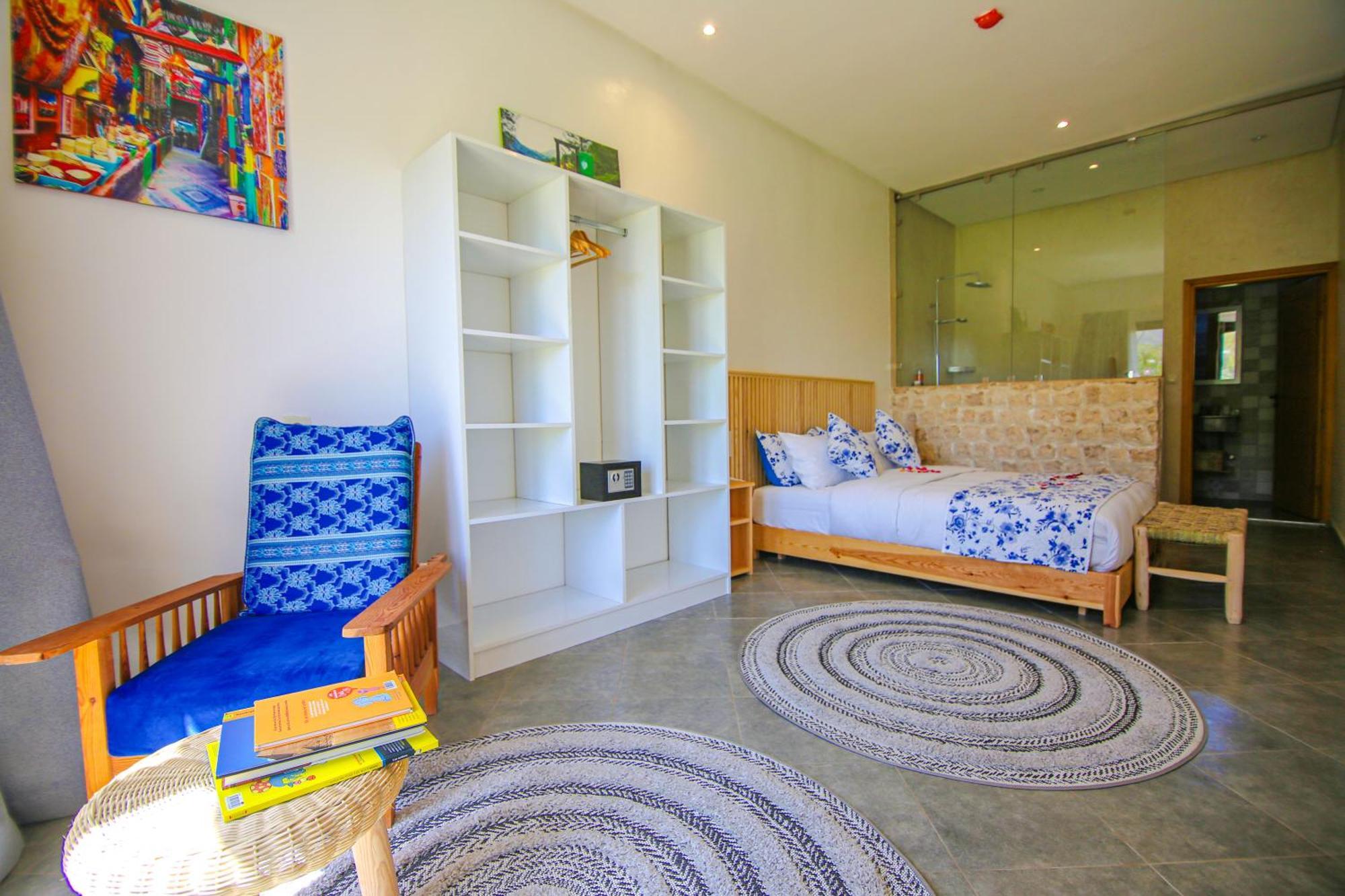 La Rose Bleue - Hoteliere Avec Piscine - Holiday home